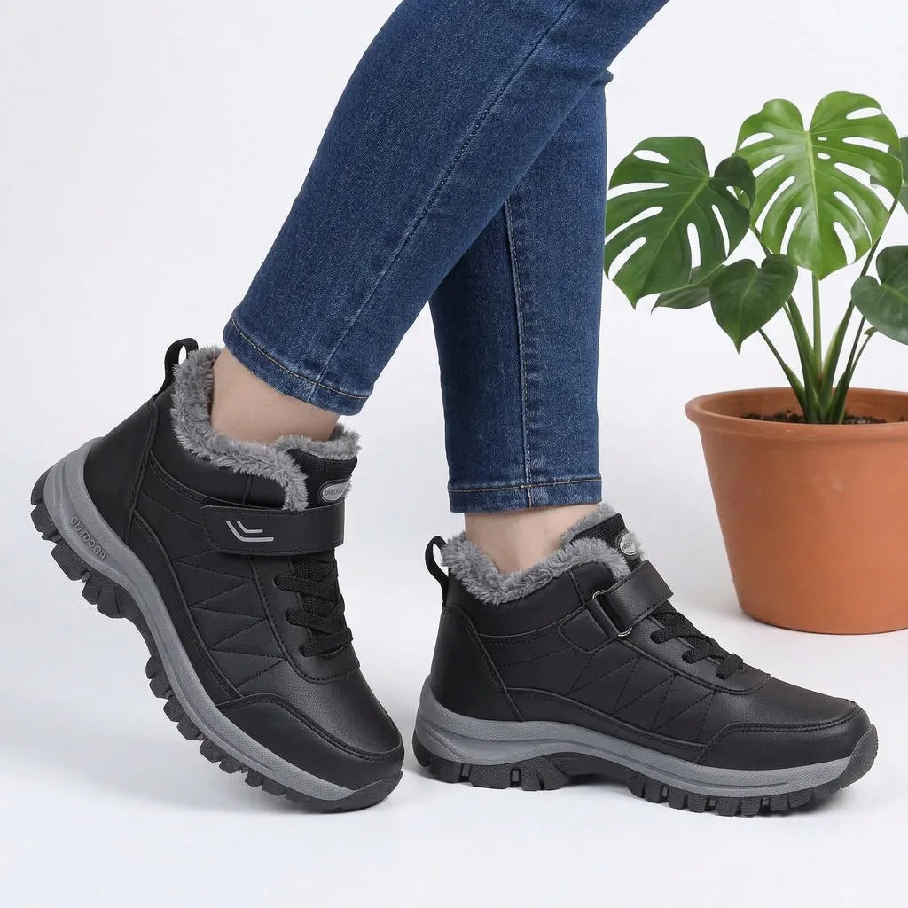 HexoComfy™ Men's Orthopedic Winter Boots in Black worn with jeans